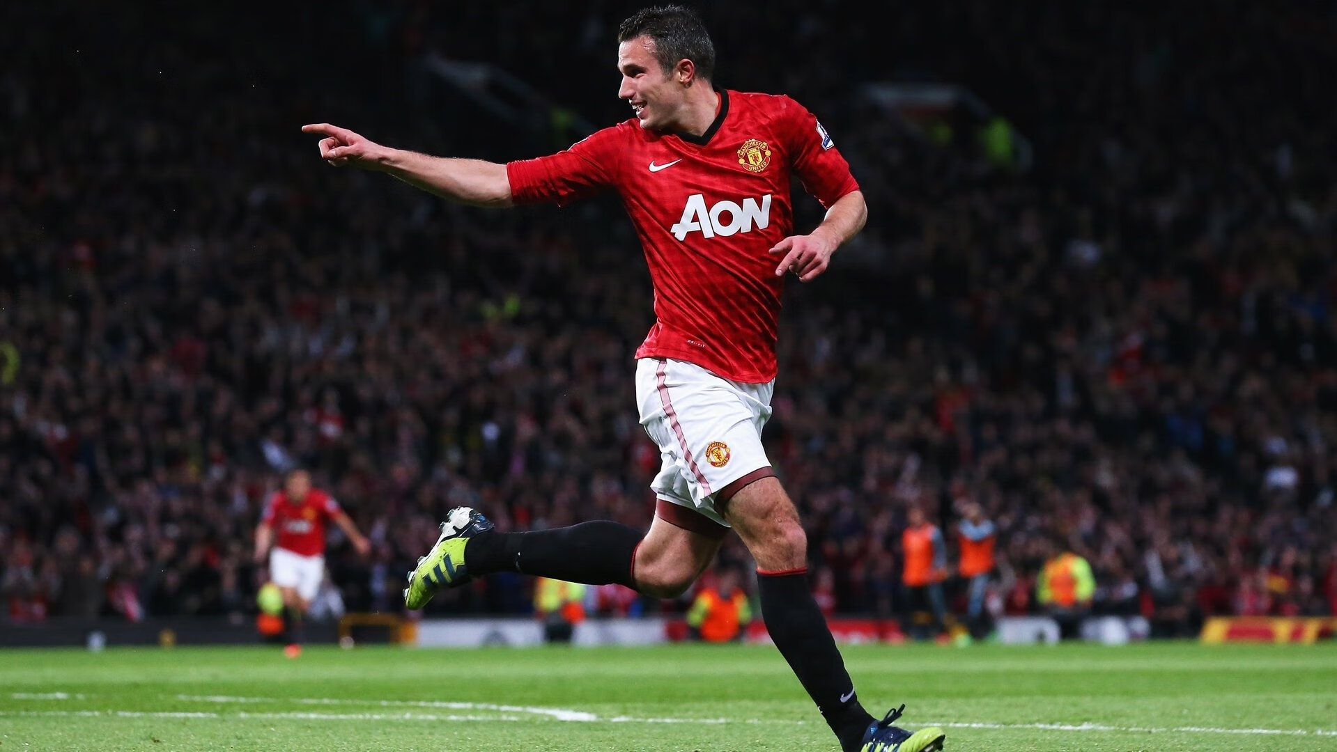 “法甲争冠激烈，压力之下豪门表现不俗”，法甲竞争激烈